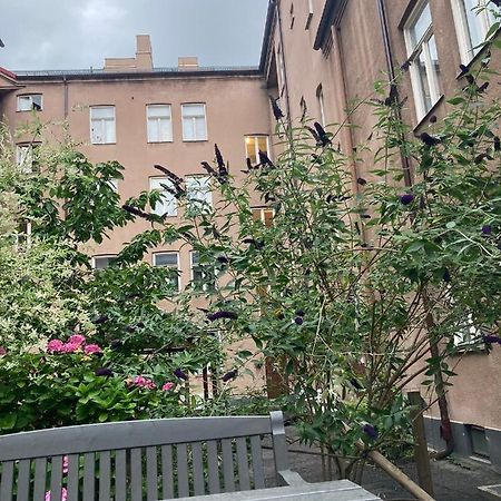 Rum Med Eget Badrum Och Stort, Delat Koek,Centralt I Malmoe A Room In An Apartment, Own Bathroom And Kitchen Shared With A Family Exterior foto