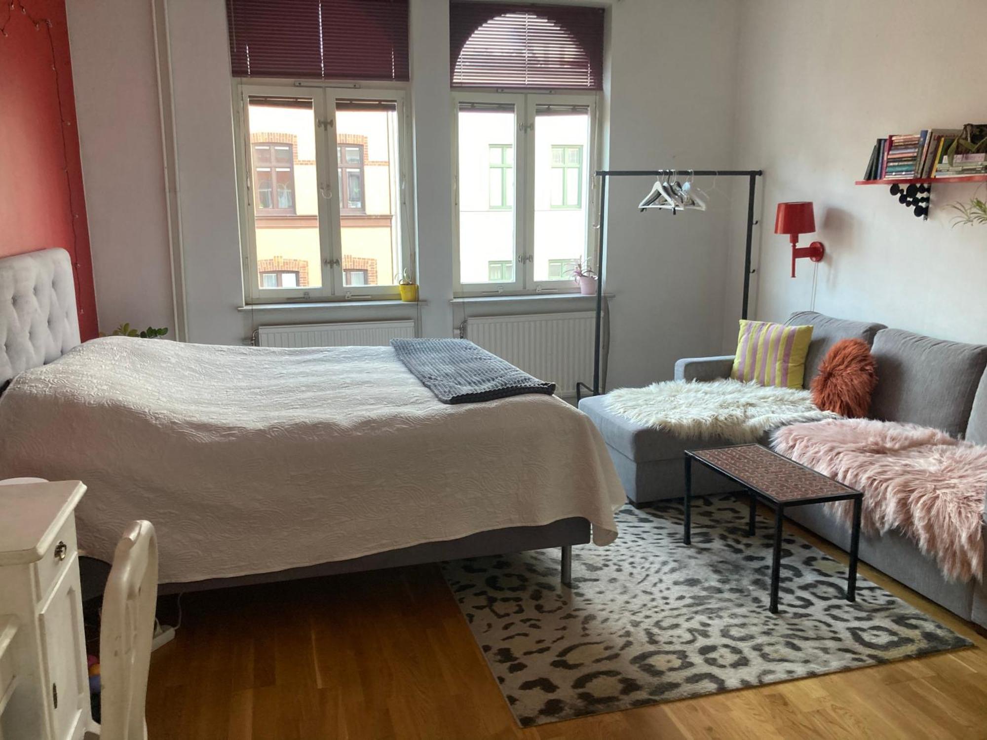 Rum Med Eget Badrum Och Stort, Delat Koek,Centralt I Malmoe A Room In An Apartment, Own Bathroom And Kitchen Shared With A Family Exterior foto